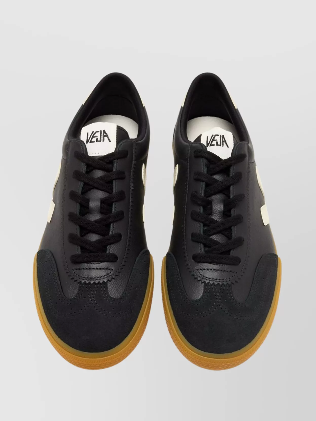 Veja Volley Black Sneaker With Side Logo And Lettering Logo On The Heel In Organic Cotton Unisex