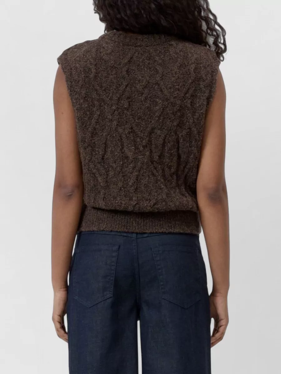 Closed Wool Sleeveless Crew Neck Knitted Top
