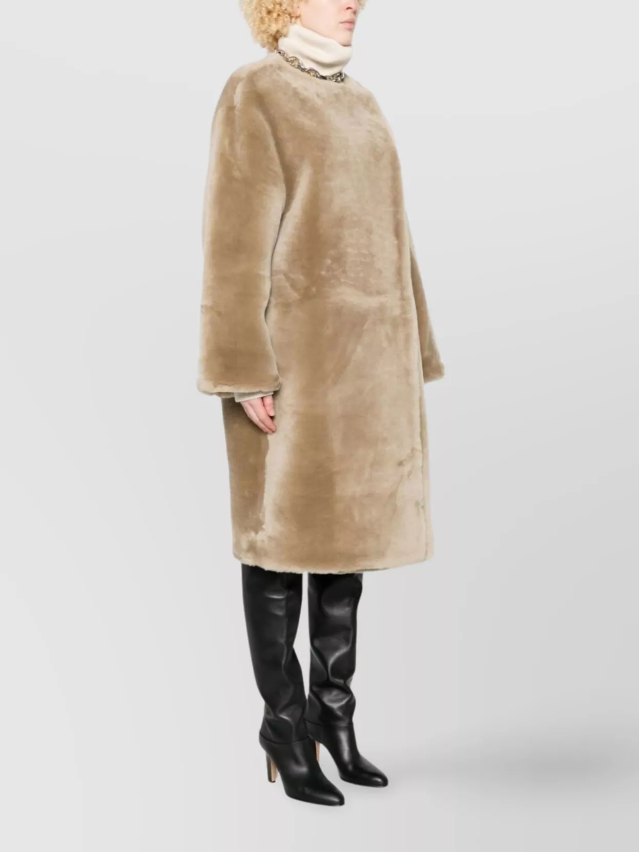 Totême Knee Length Shearling Coat And Pockets