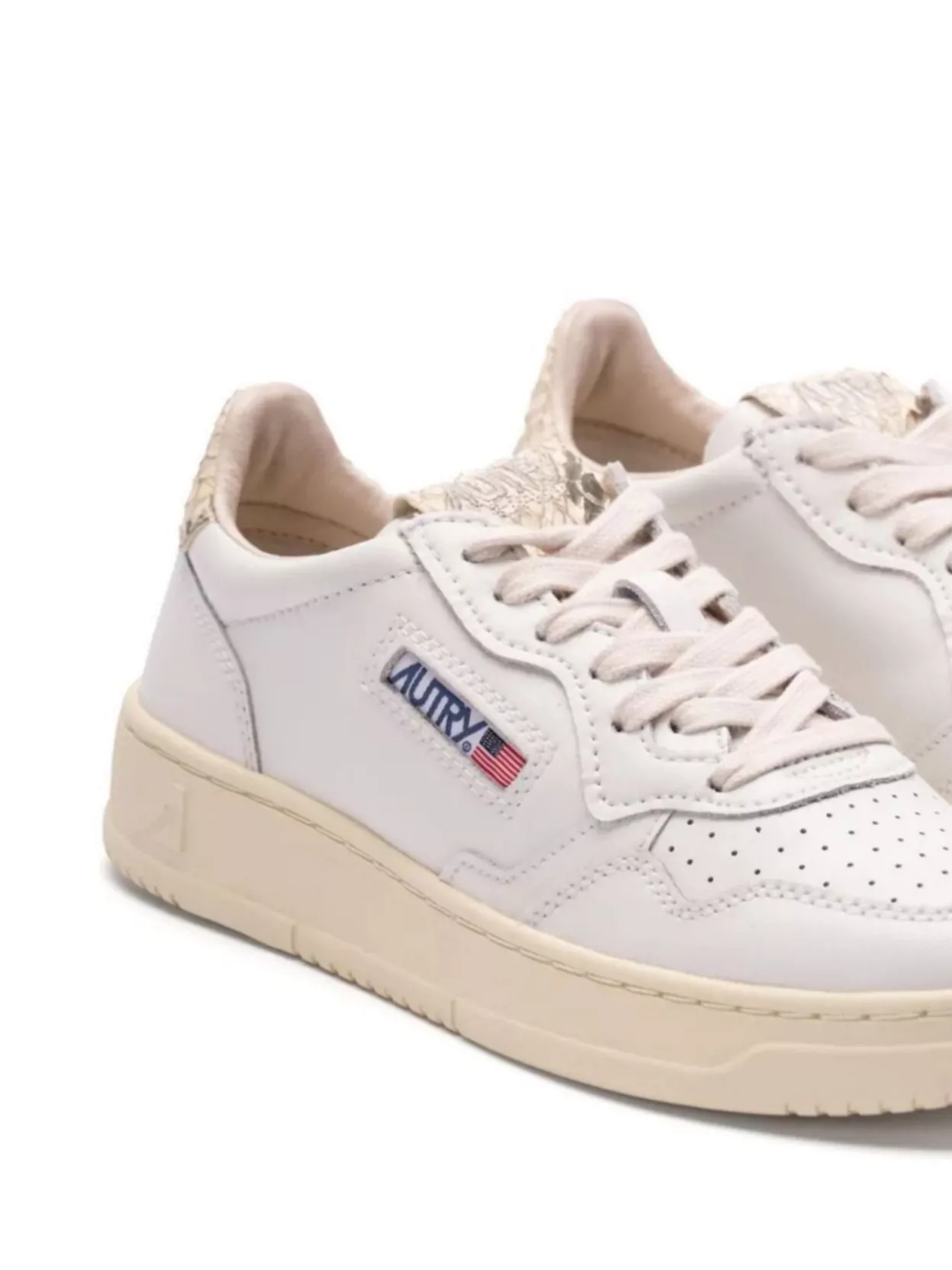 Autry "Low Medalist" Woman Sneakers