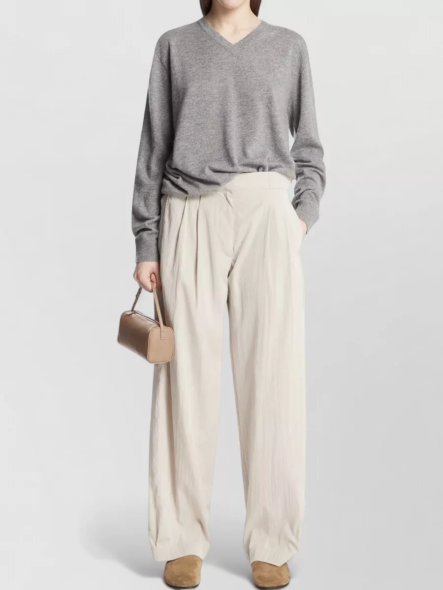 The Row Cashmere Fine-Knit V-Neck Long-Sleeve Jumper