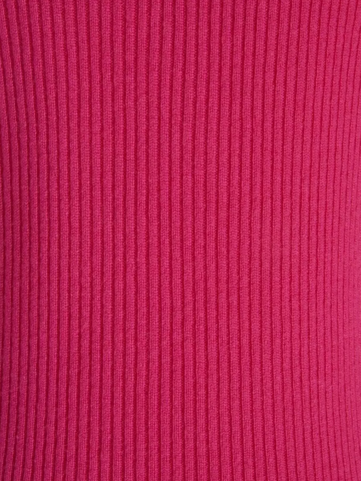 Giorgio Armani Luxurious Cashmere Knit Sweater