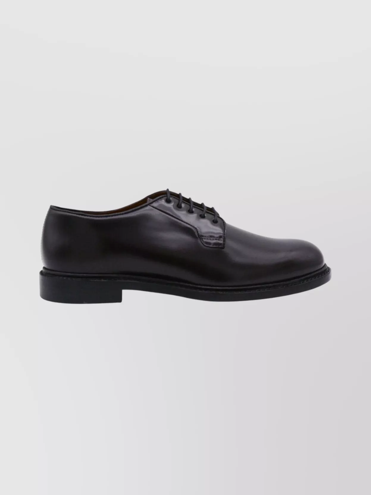 Sebago Round Toe Smooth Finish Lace Up Brogues In Black