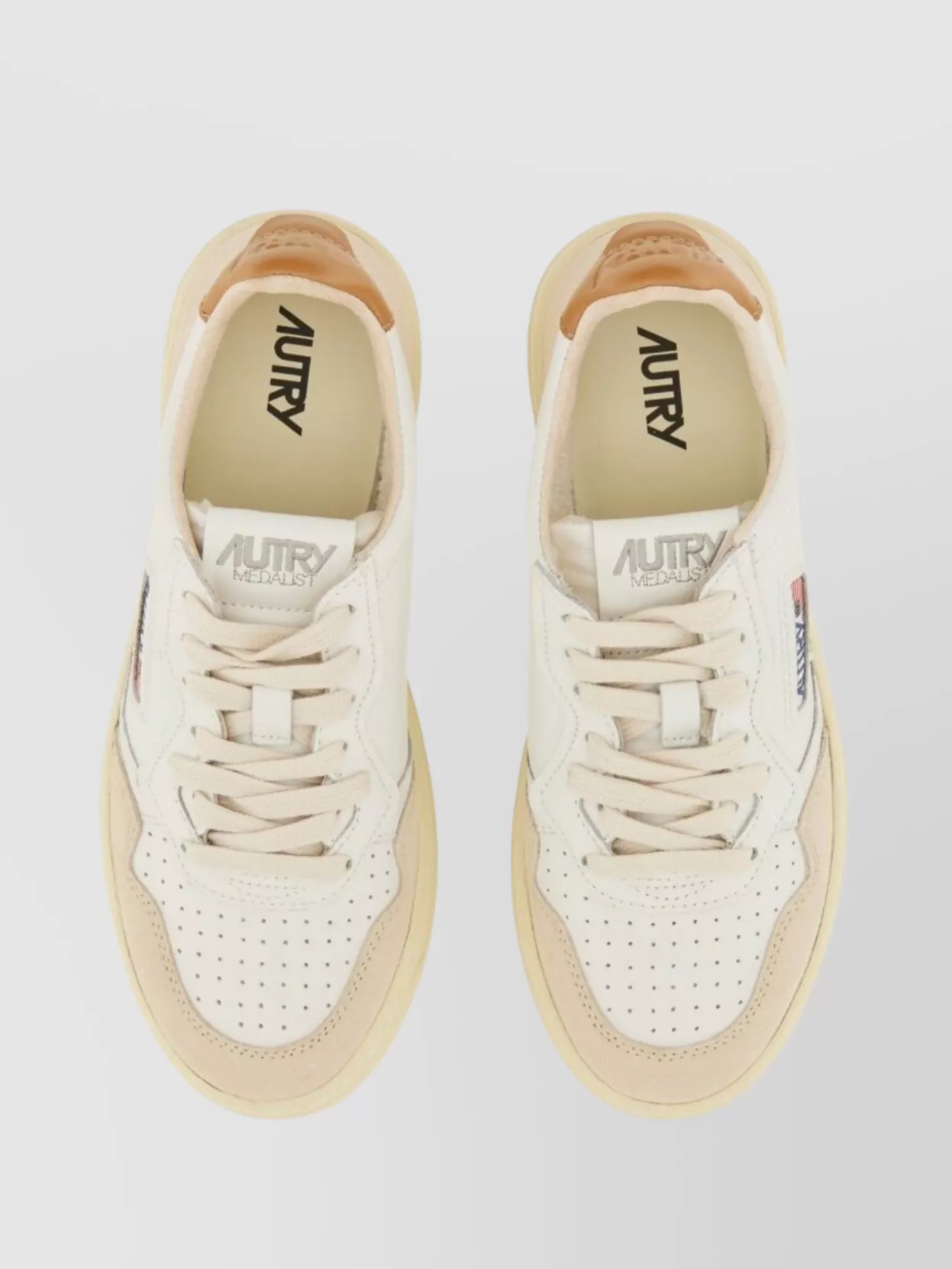 Autry Low Sneaker With Contrast Heel Tab