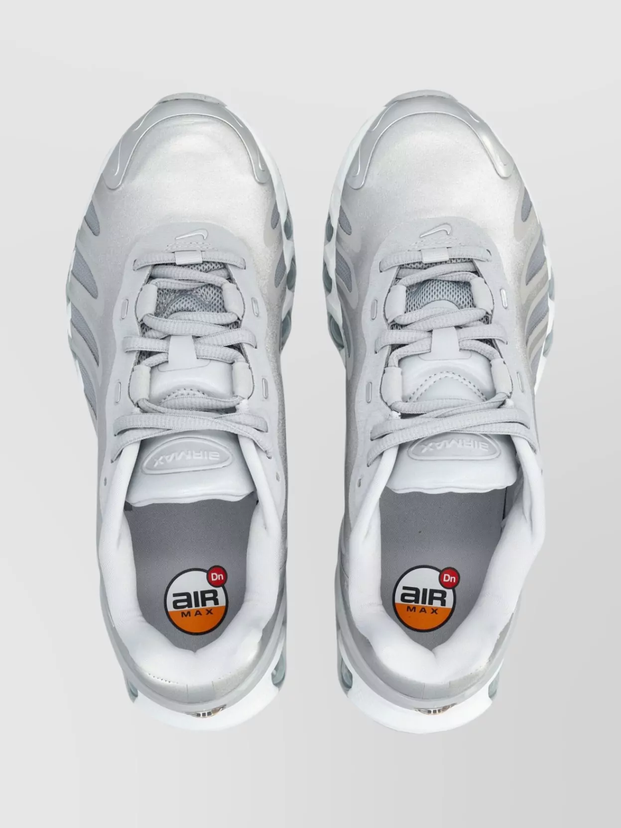 Nike Air Max Dynamic Sneakers