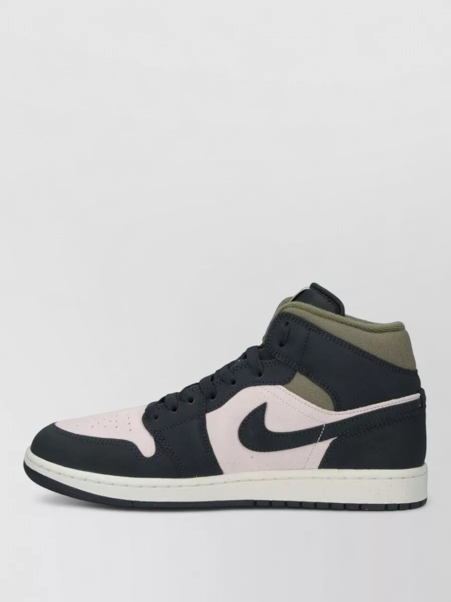 Nike Low Sneakers Contrast Panels Perforated Toe Rubber Sole