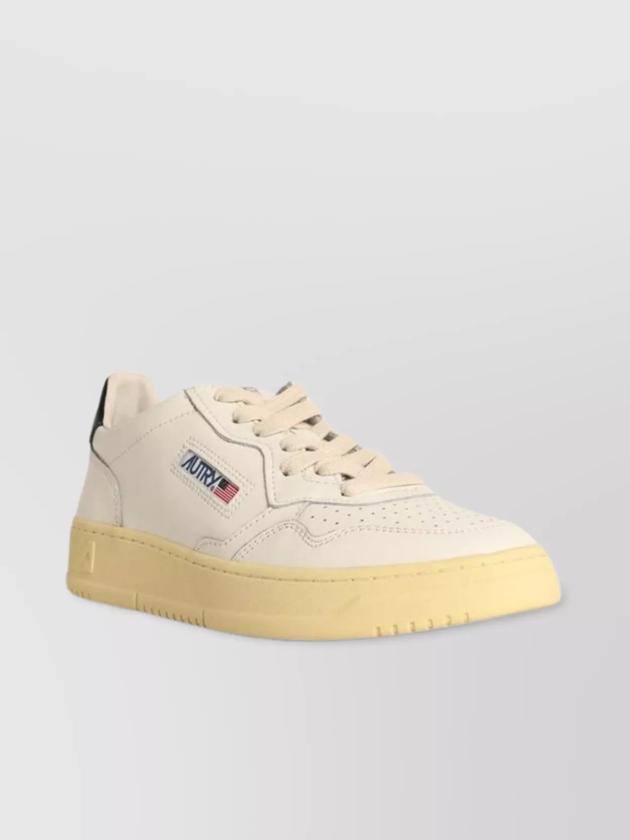 Autry 'Low Medalist' Leather Sneakers