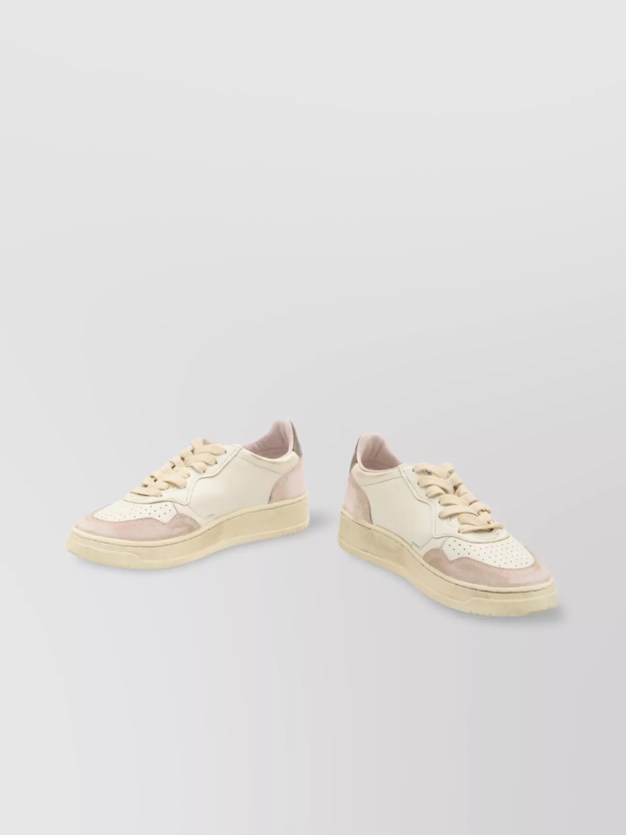 Autry Vintage Low-top Leather Sneakers