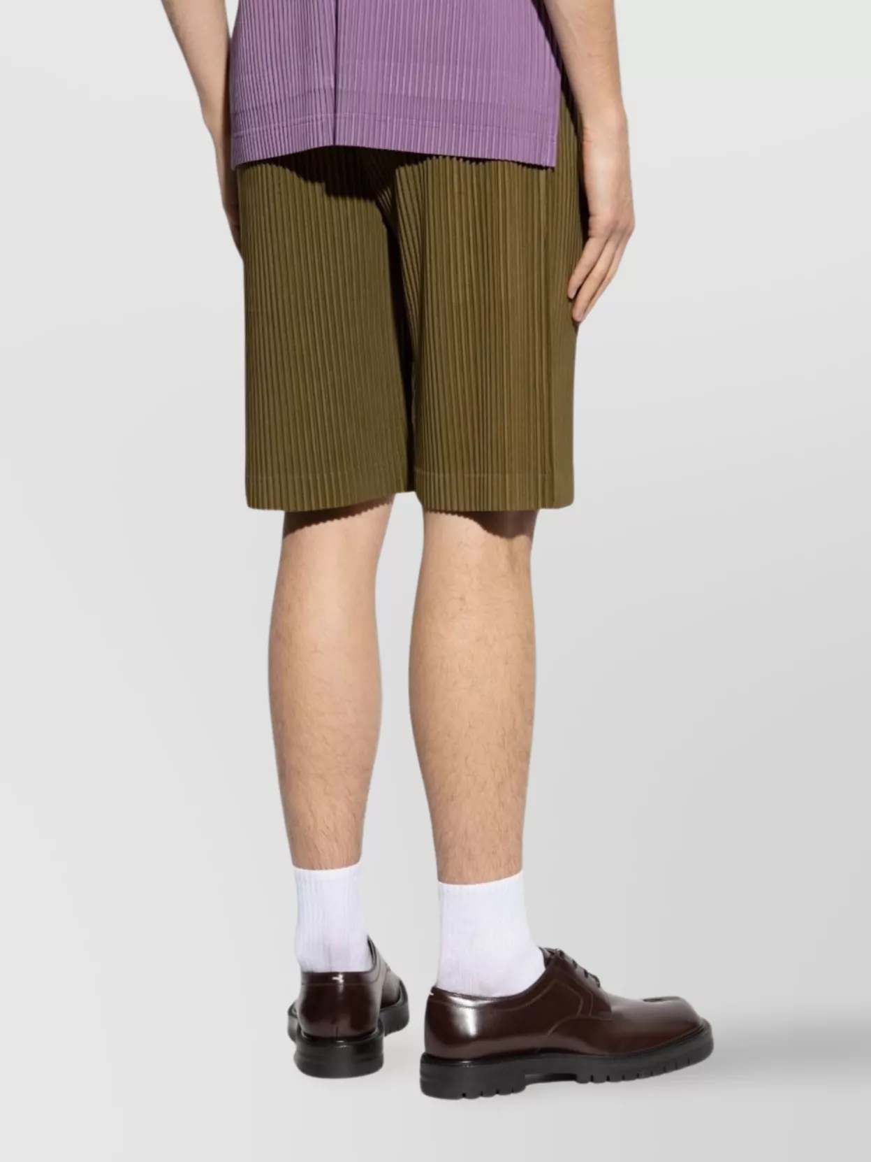 Shop Issey Miyake Waistband Pleated Knee-length Trousers