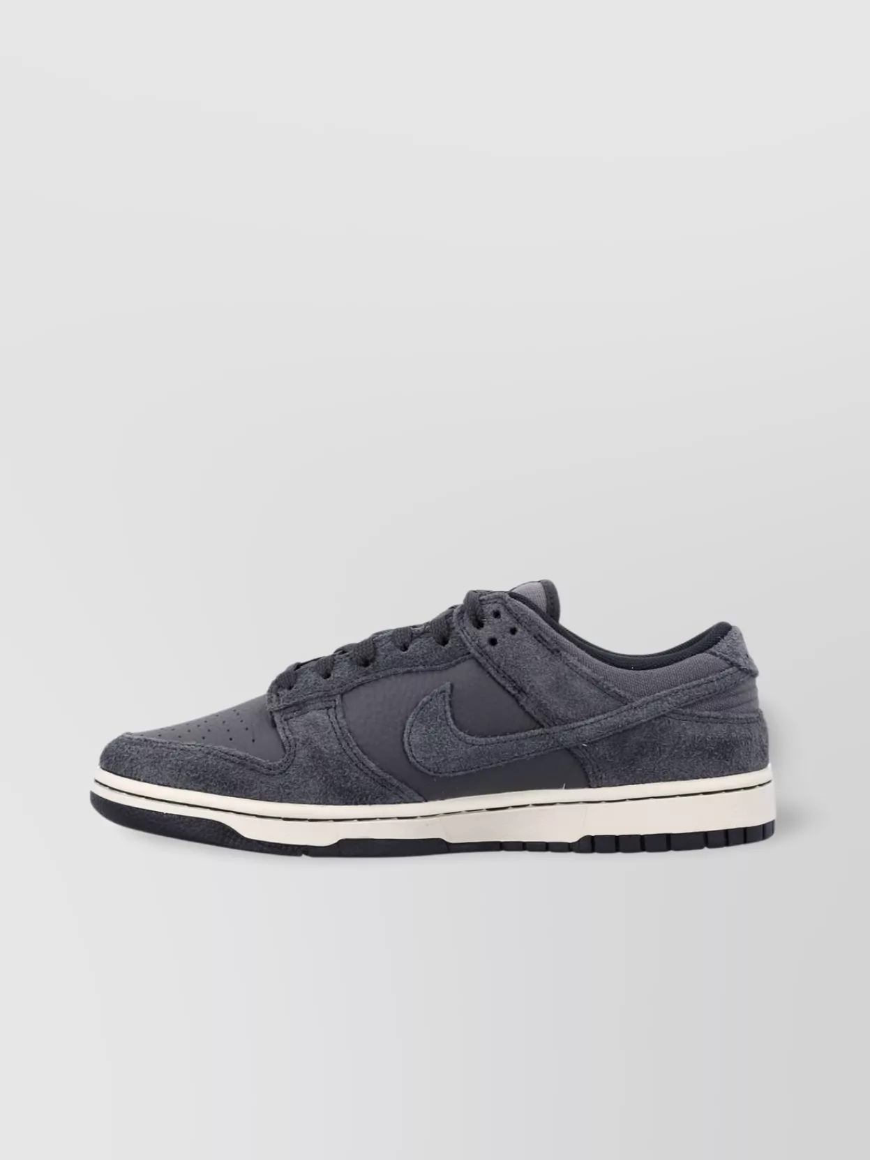 Nike Low Retro Prm Sneakers