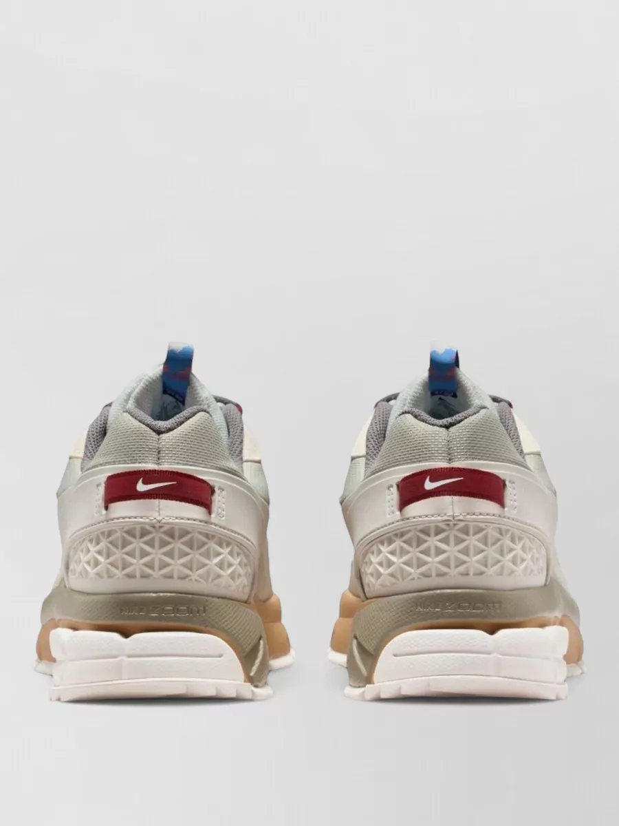 Nike Zoom Vomero Roam Low-Top Sneakers