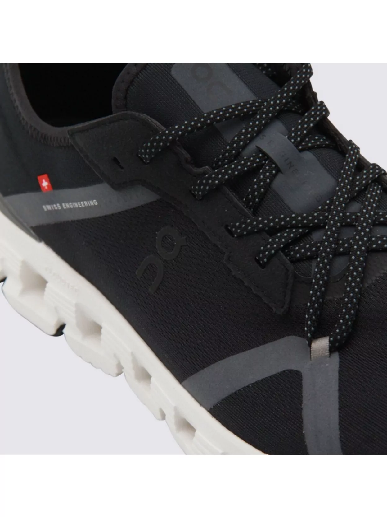 On Lightweight Breathable Low Top Sneakers