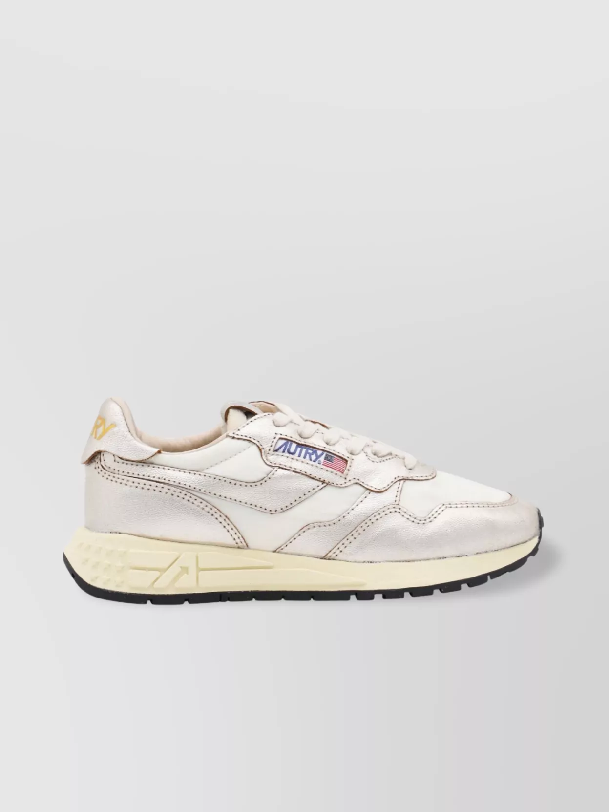 Autry Low Top Silhouette Sneakers With Contrast Sole In White