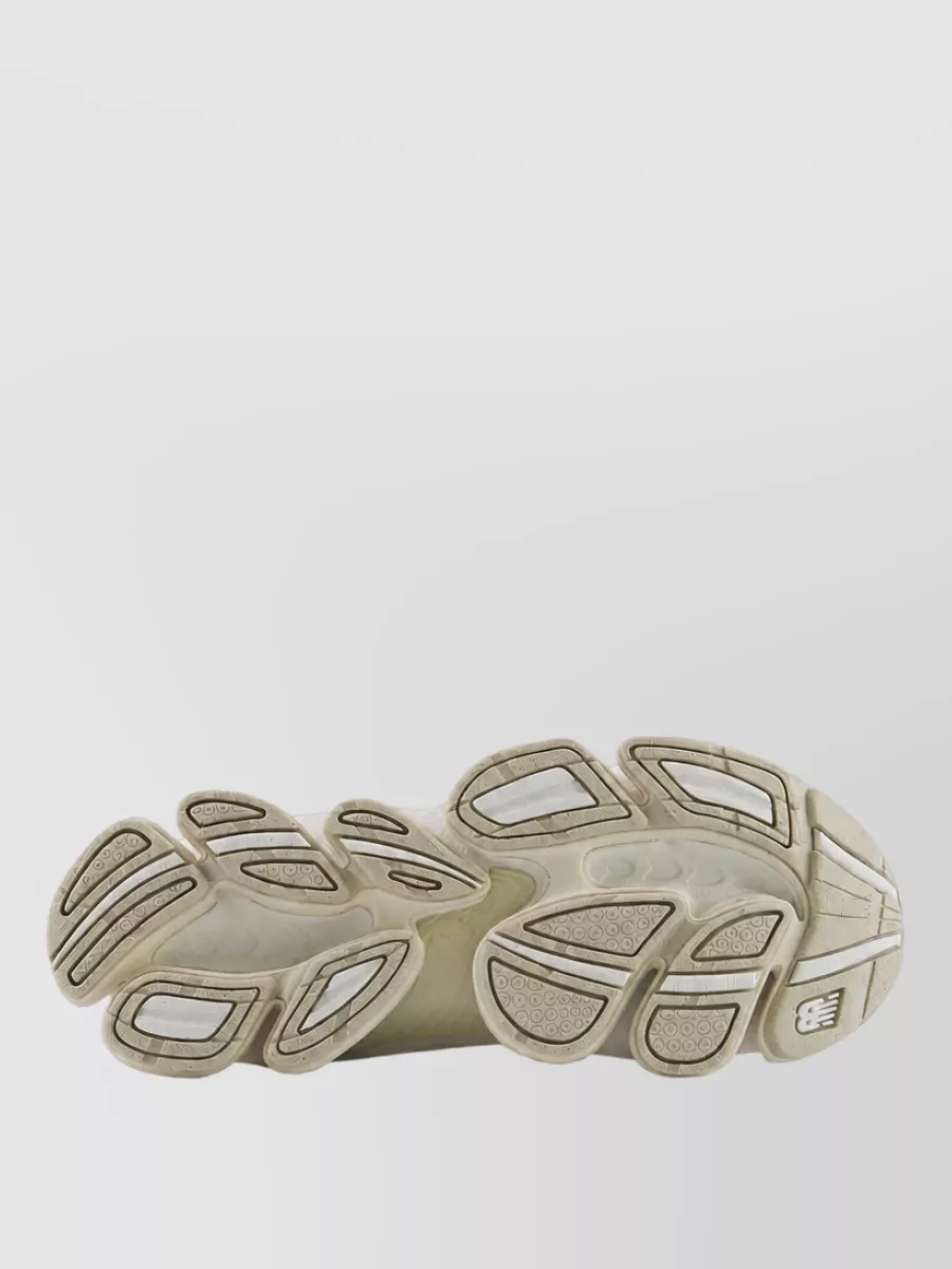 New Balance Low-Top Sneakers