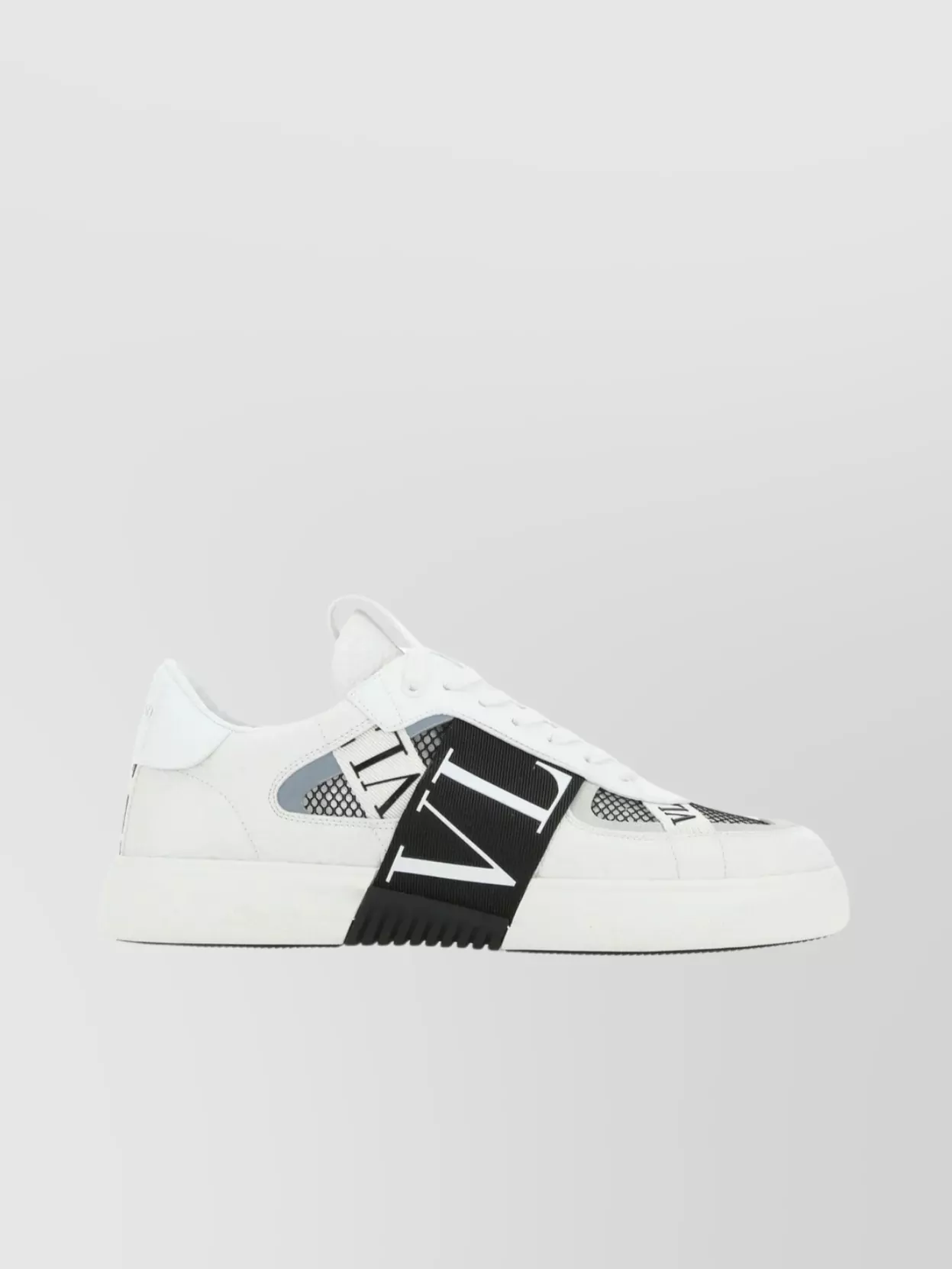 Shop Valentino Vl7n Low-top Sneakers In Multicolor Leather