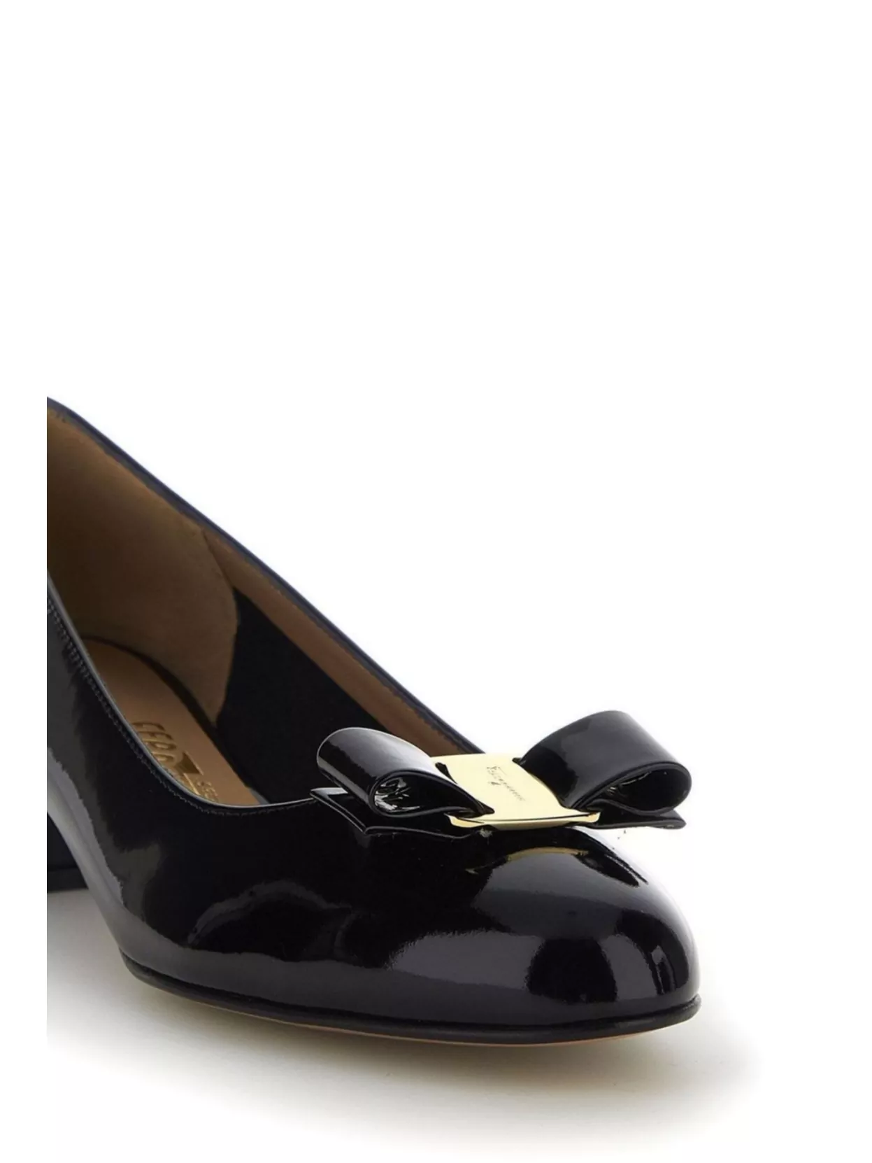 Ferragamo Vara Bow-embellished Patent-leather Pumps In Black
