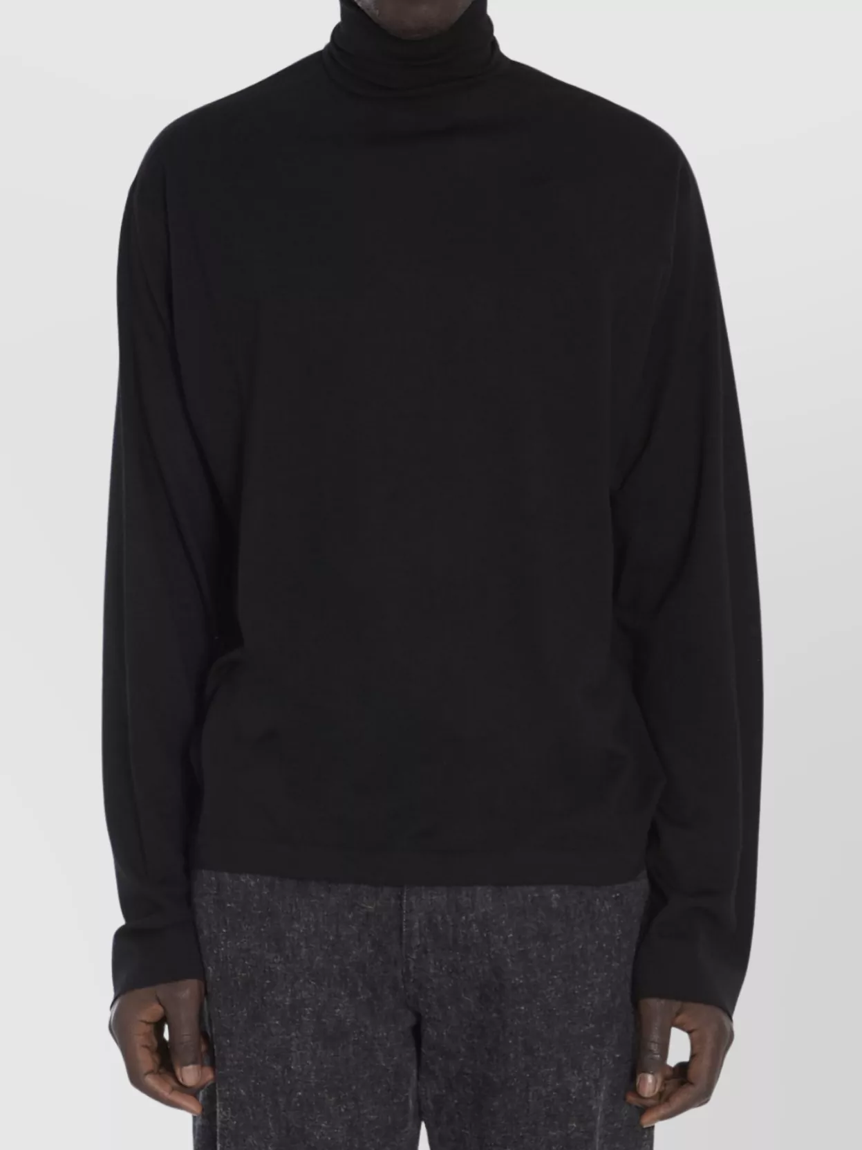 The Row Soft Lightweight Turtleneck Sweater In Fine Wool In Black