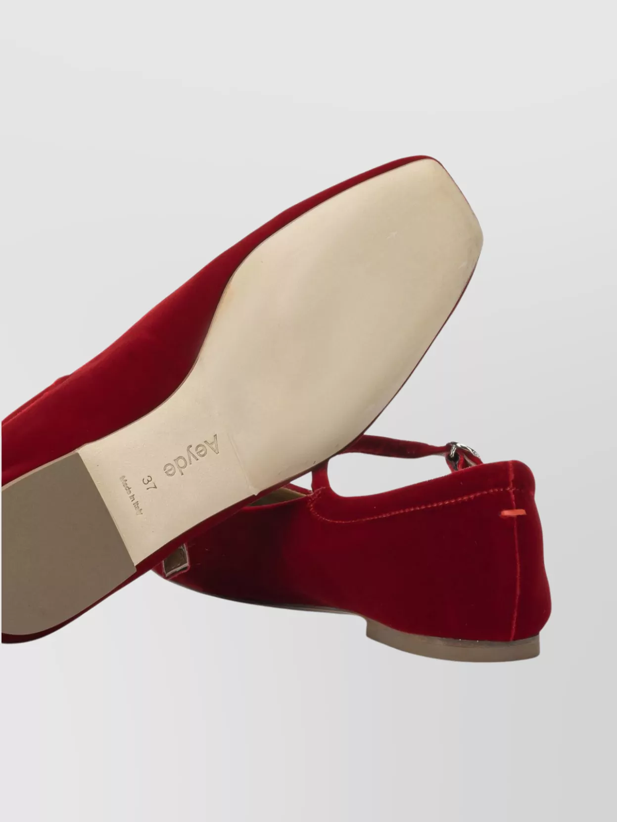 Aeyde Round Toe Velvet Ballerina Shoes With Flat Sole