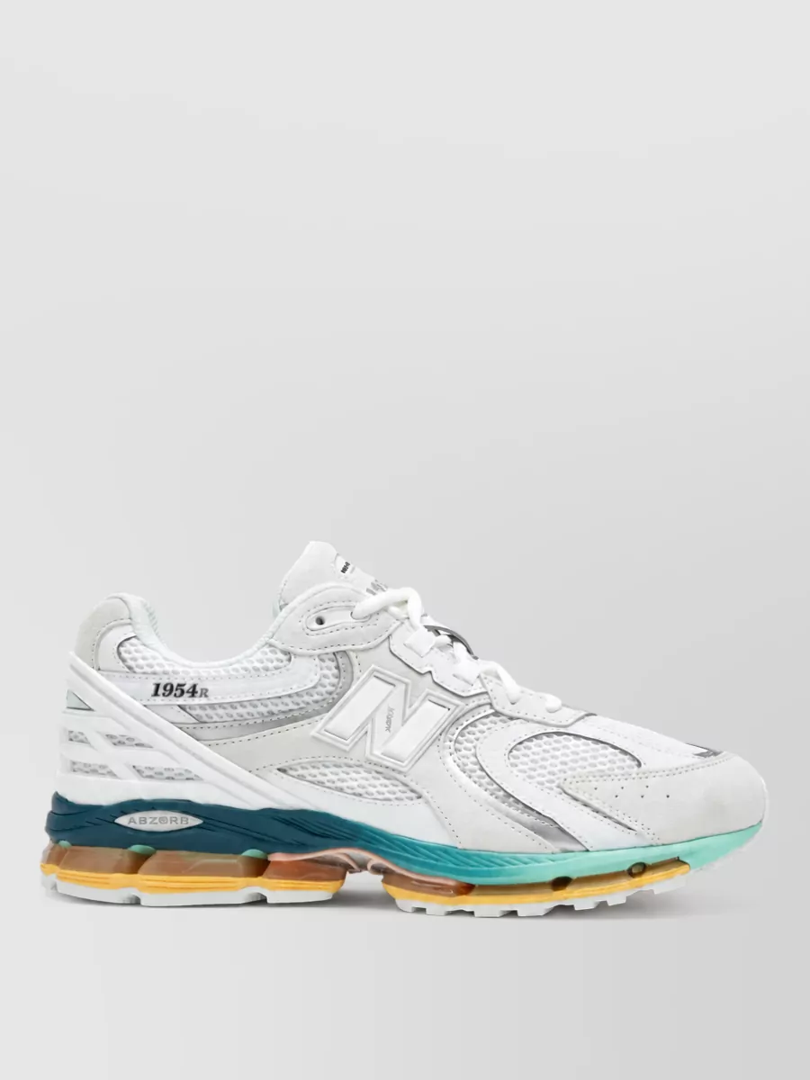 New Balance low-top sneakers