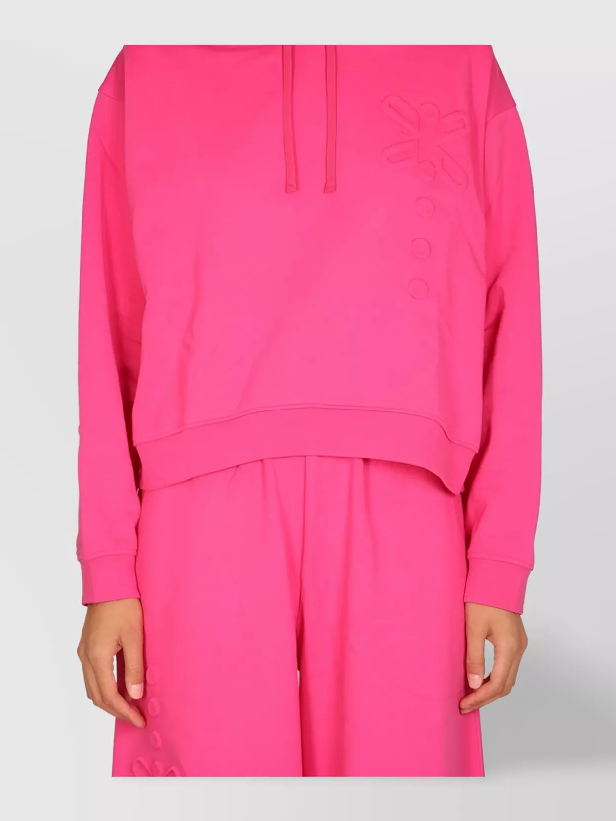 MCQ BY ALEXANDER MCQUEEN KNITWEAR HOODIE WITH DRAWSTRING AND EMBOSSED PATTERN