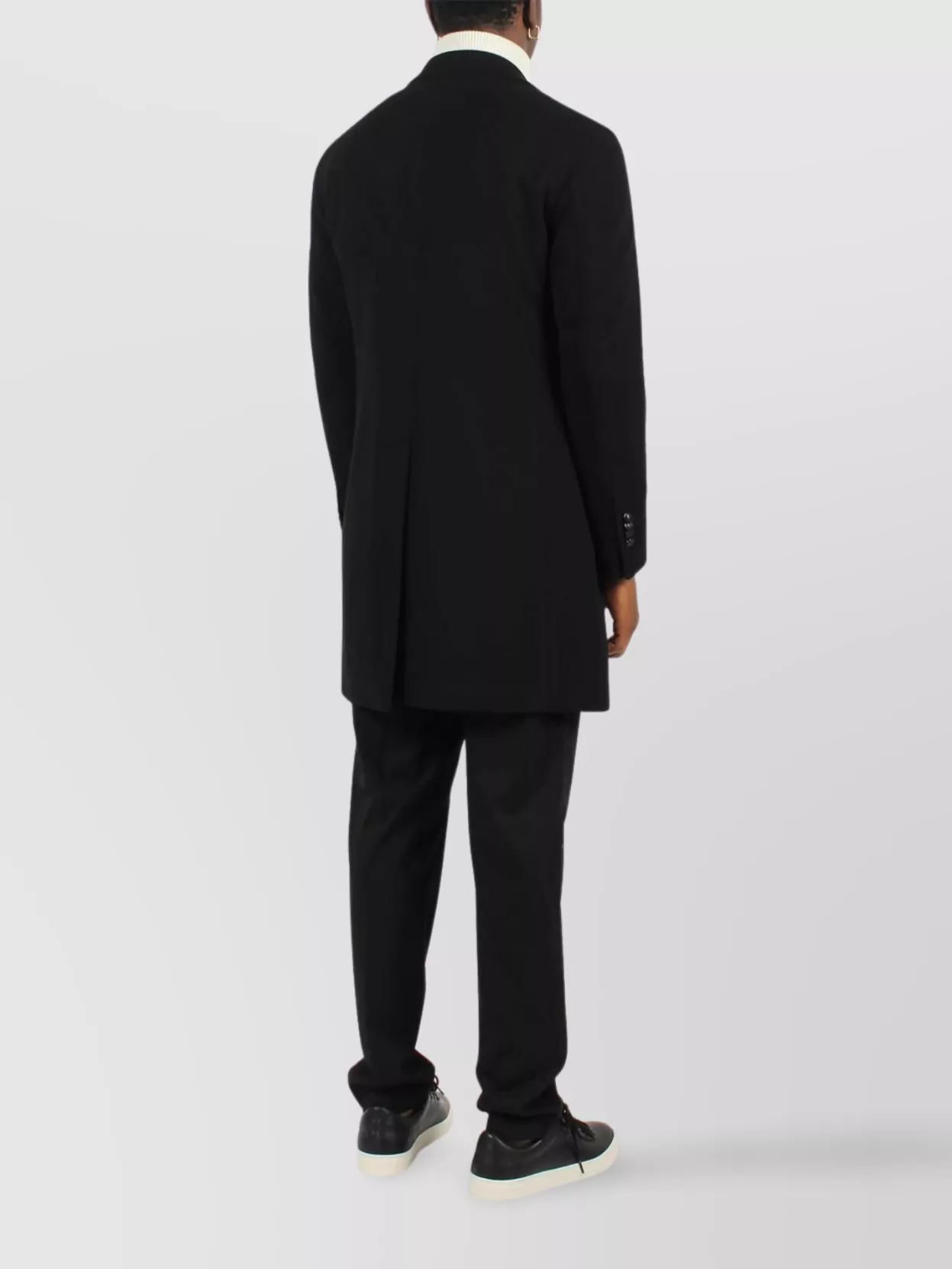 Tagliatore Tailored Single-breasted Coat Featuring Pockets In Black