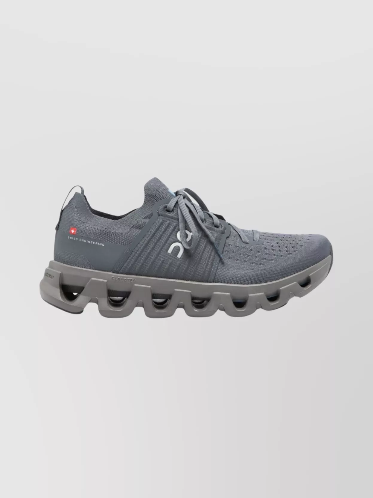 On Swift Cloud 4 Running Sneakers