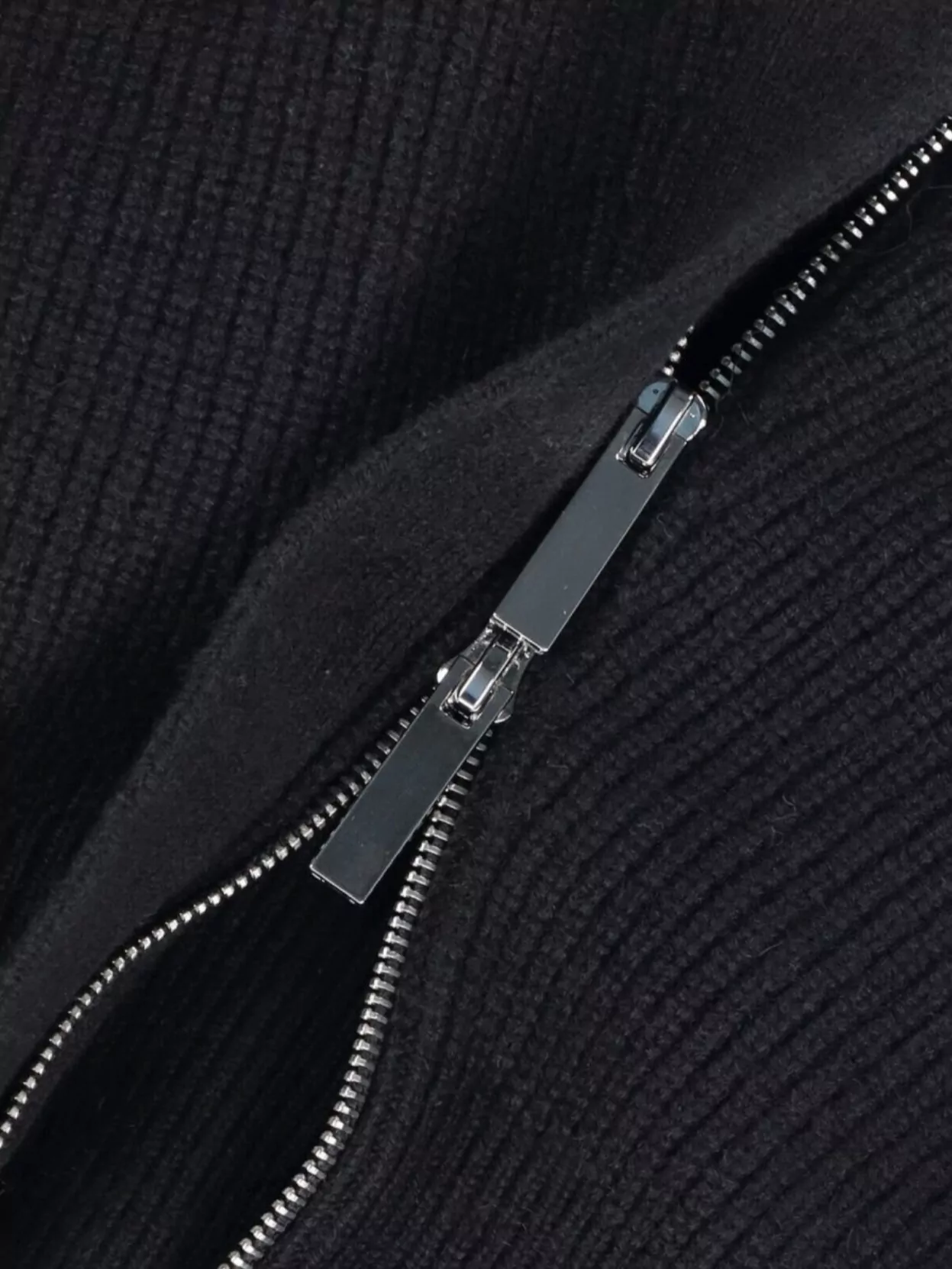 Sa Su Phi Ribbed Knit Crewneck Zip Detail