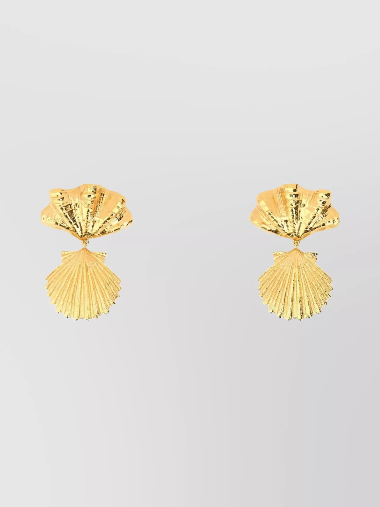 Chloé Shell Design Textured Metal Earrings In Gold