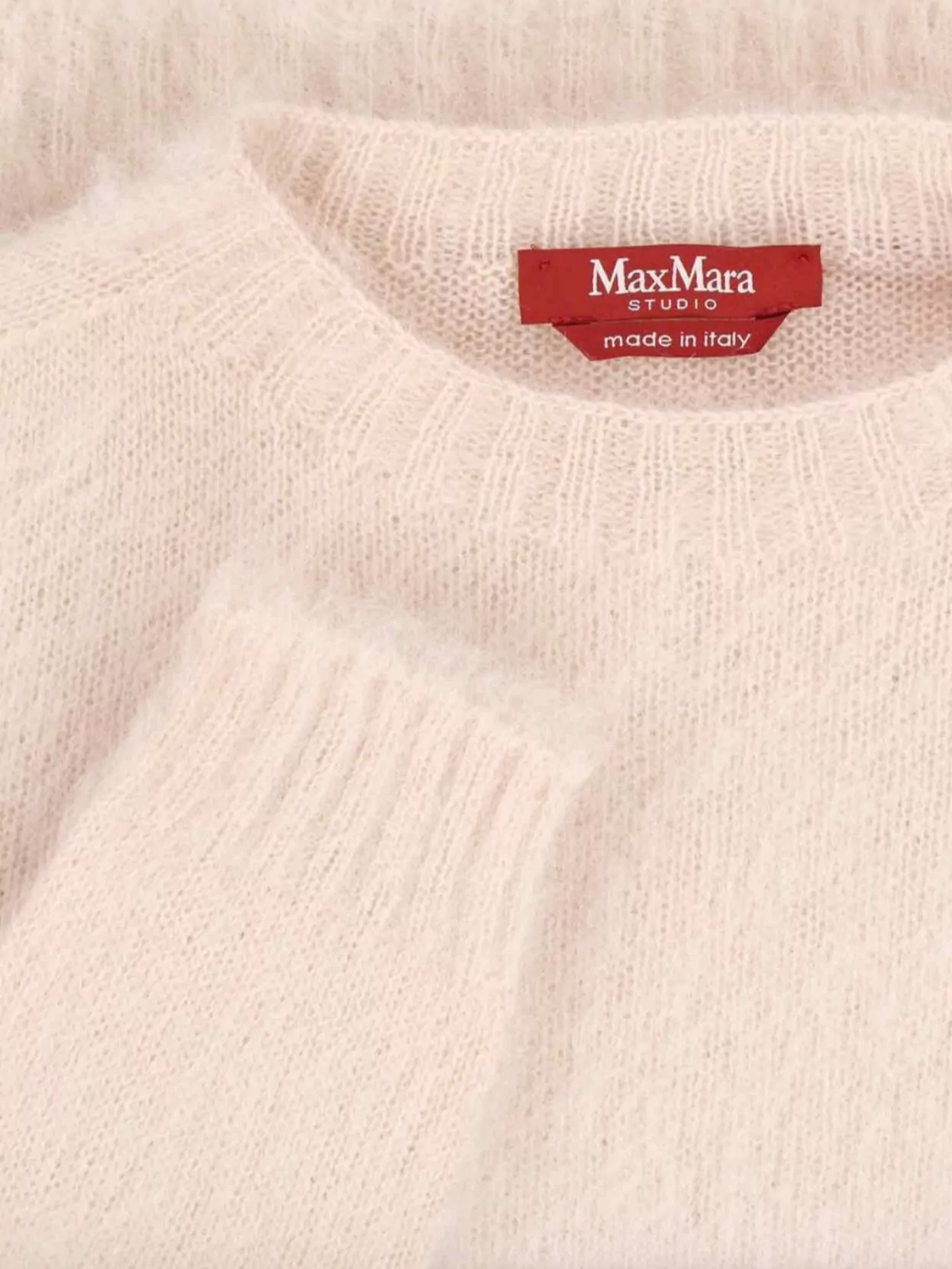 Max Mara Soft Knitwear Long Sleeve Round Neck