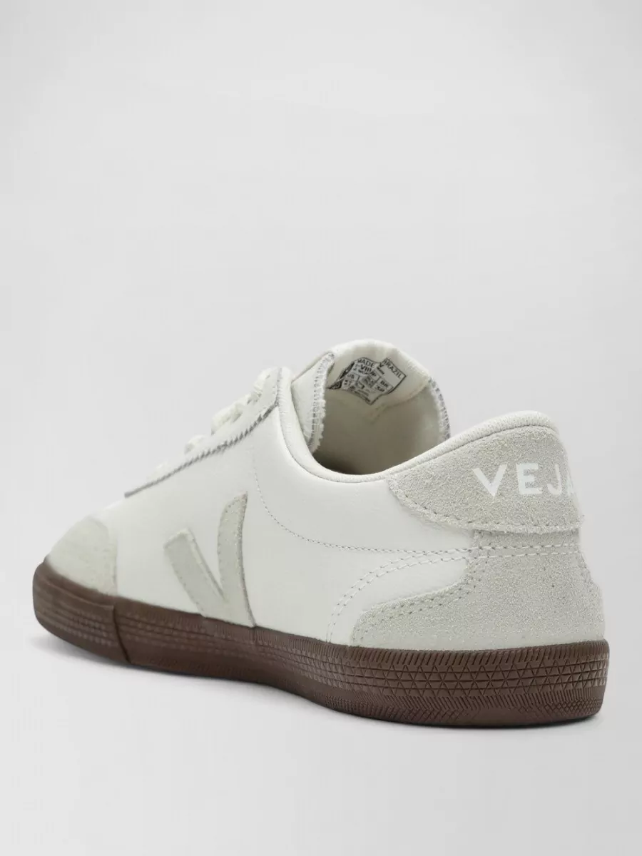 Veja Low-Top Sneakers