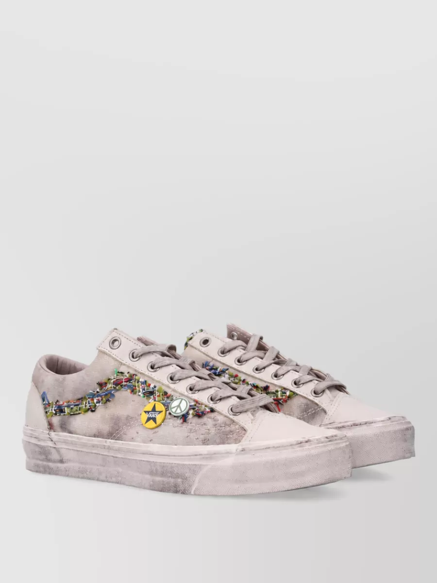 Vans souvenir low-top lace-up sneakers