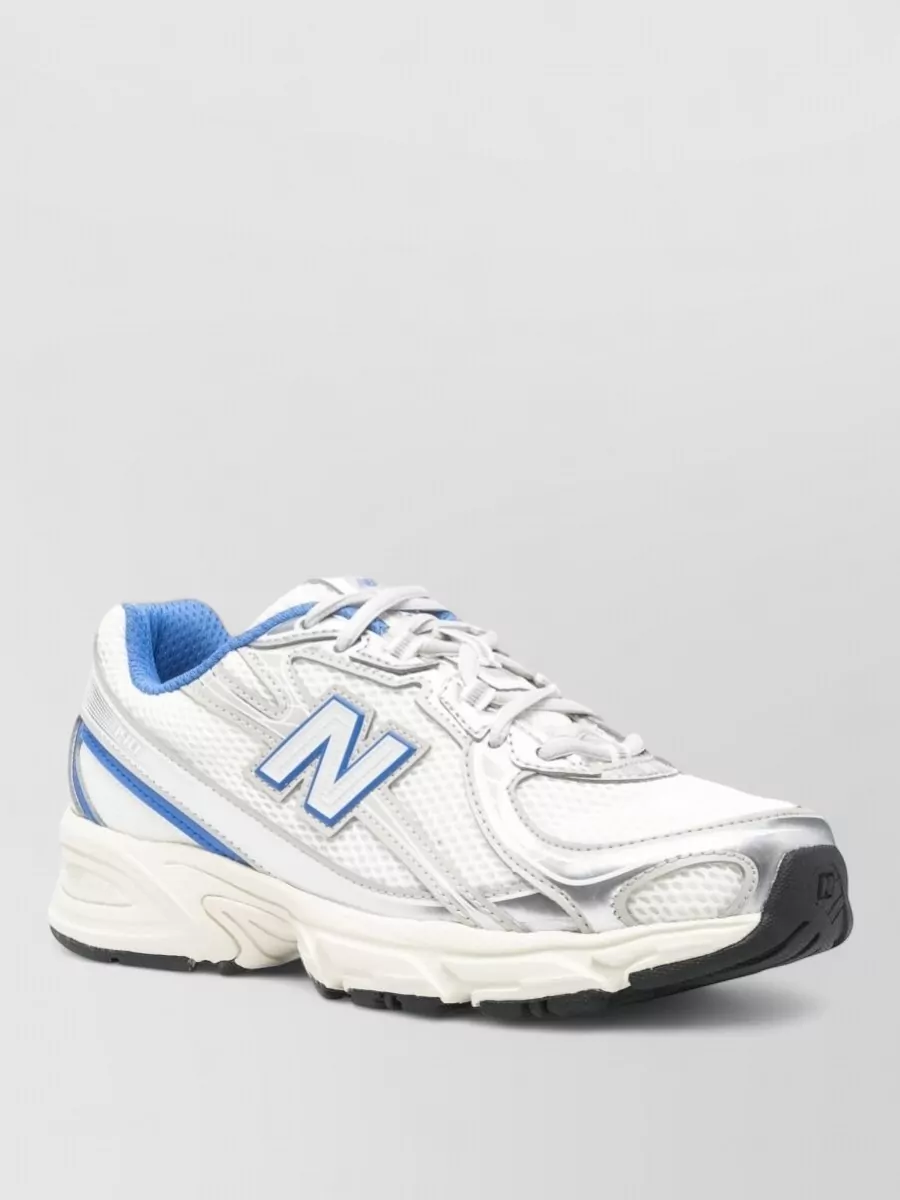 New Balance low-top sneakers