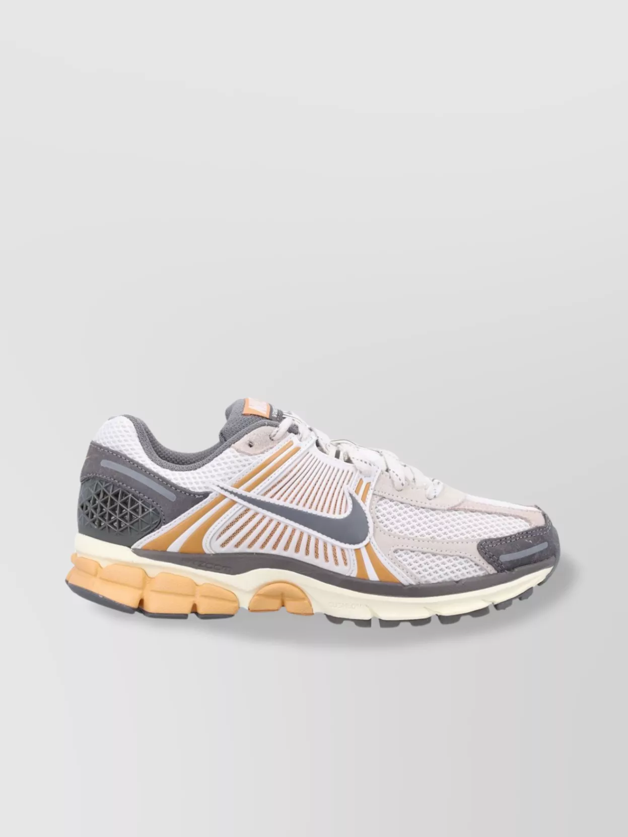 Nike Vomero 5 Zoom Sneakers