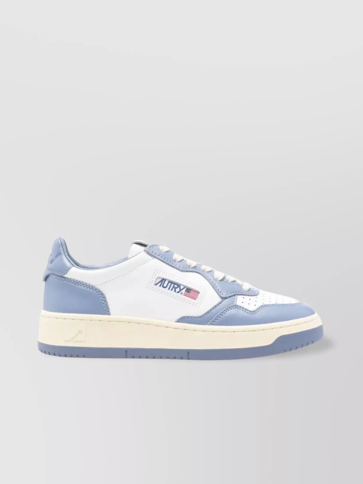 Autry Medalist Low Sneakers Leather Bicolor Paneling Perforated Sole In White