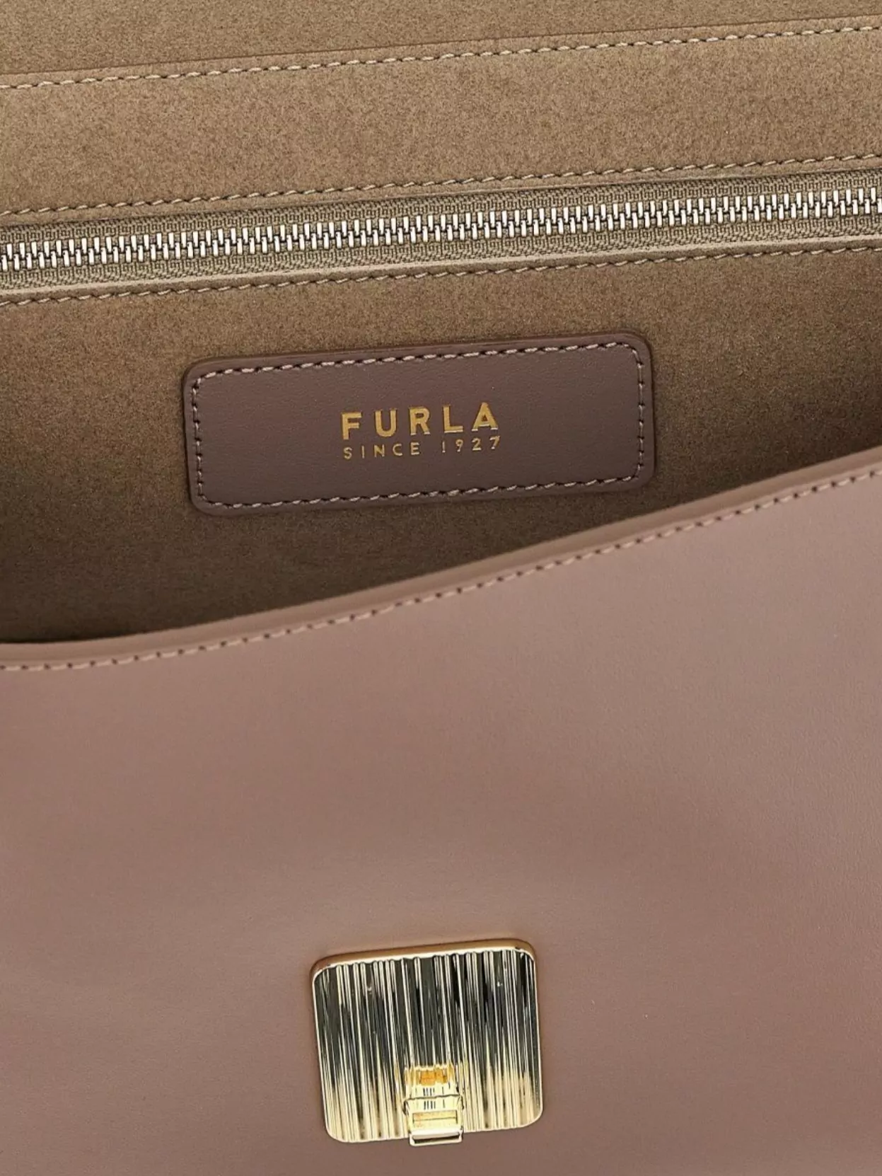 Furla Adjustable Chain Strap Shoulder Bag With Gold-tone Hardware