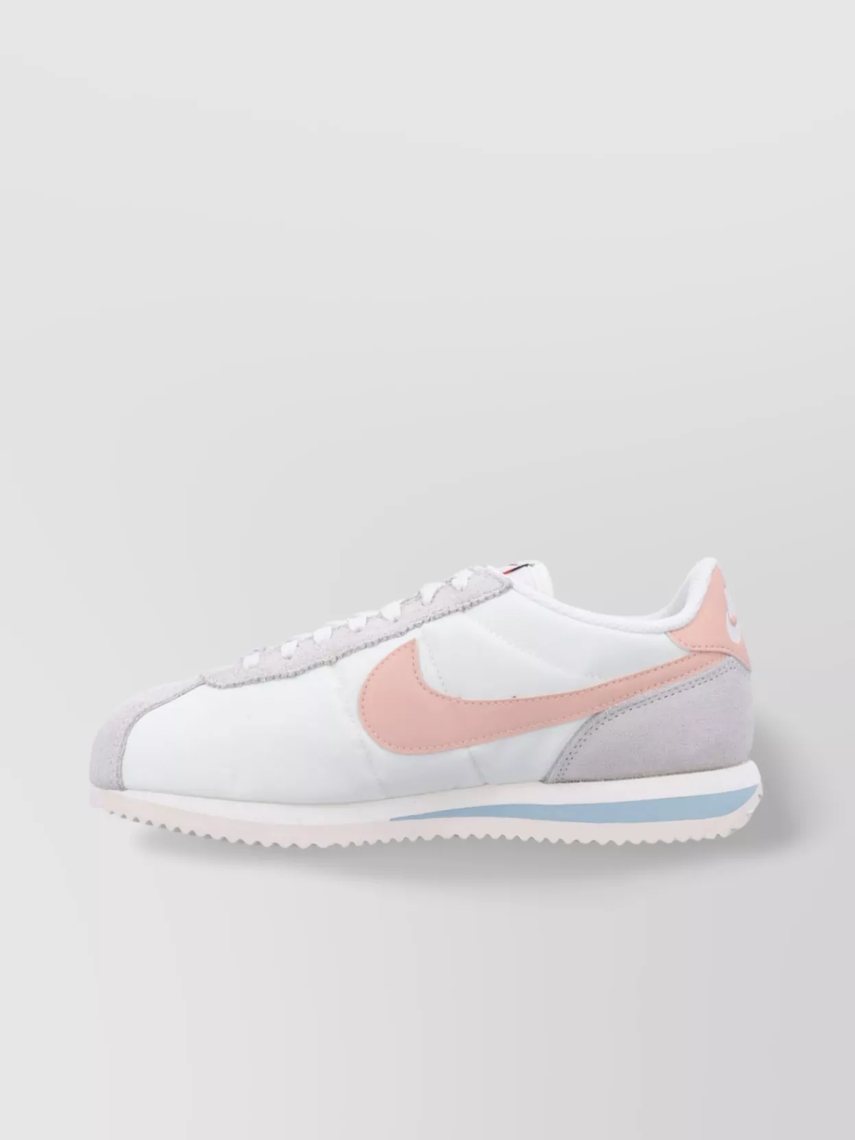 Nike Low-Cut Collar Sneakers With Wider Toe Box