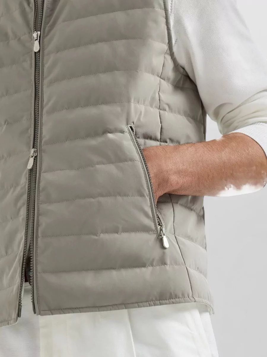 Brunello Cucinelli Quilted Gilet Sleeveless Stand Collar Design