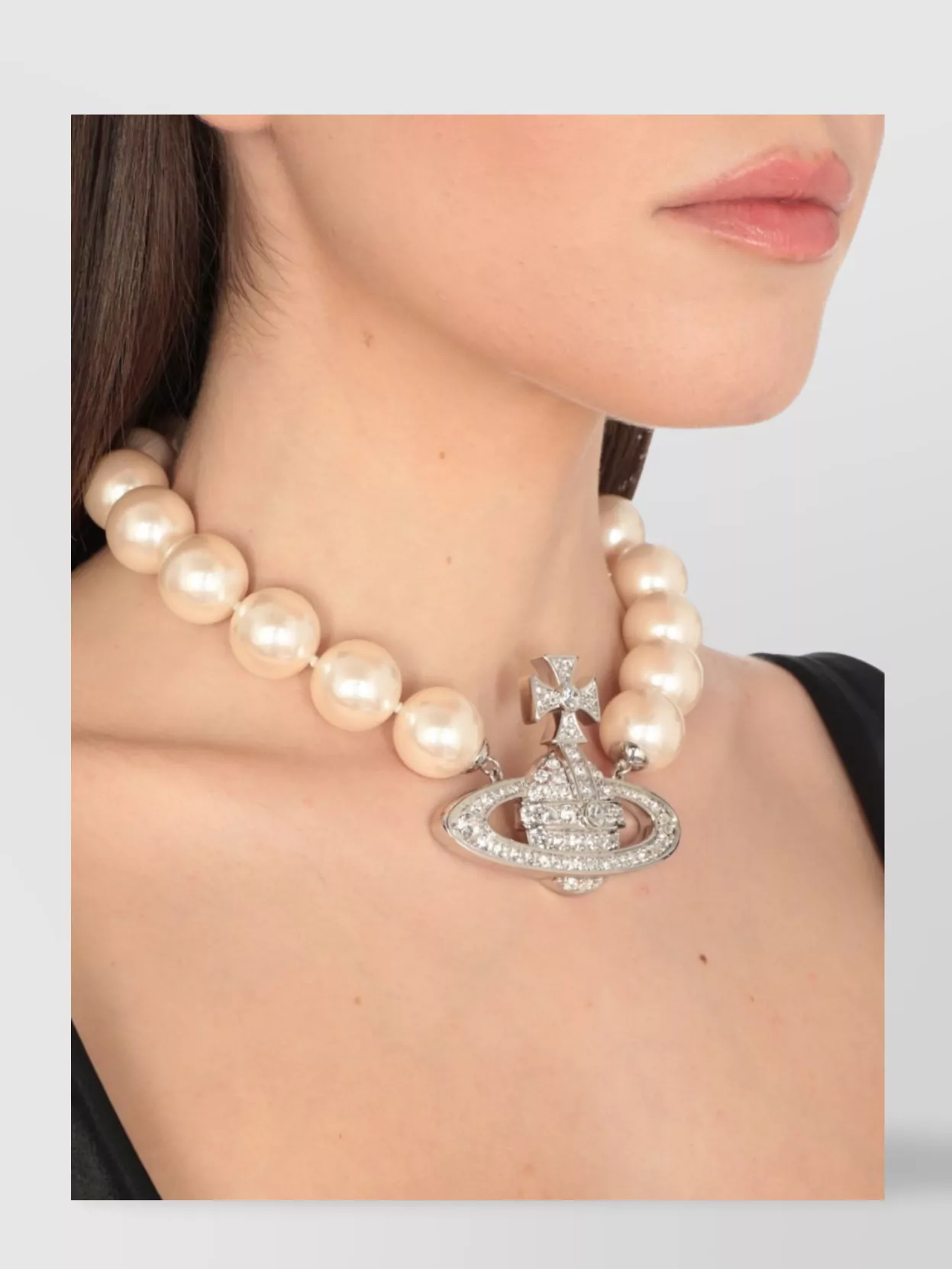 Vivienne Westwood Orb Pendant Crystal Pearl Necklace