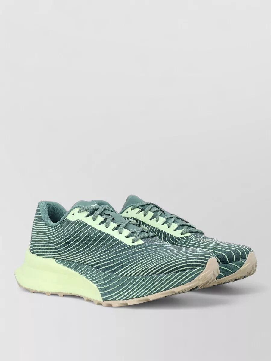 Nike Synthetic low-top sneakers
