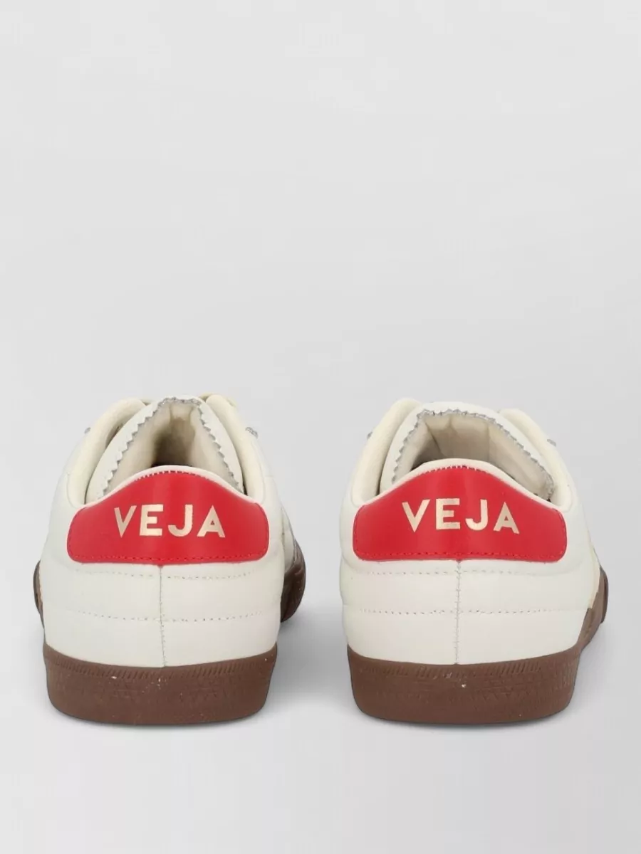 Veja Modern Low-Top Sneakers Contrasting Sole