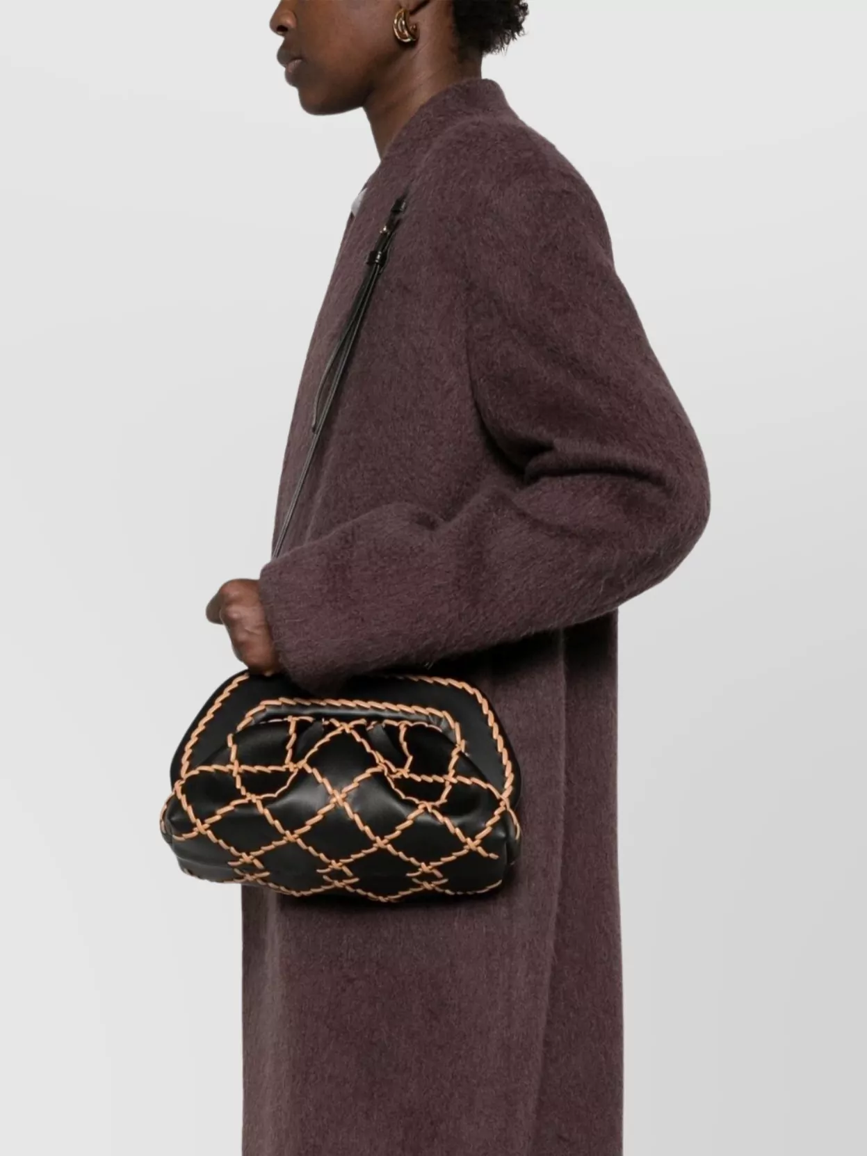 THEMOIRÈ QUILTED STITCHING TOP HANDLE CLUTCH BAG