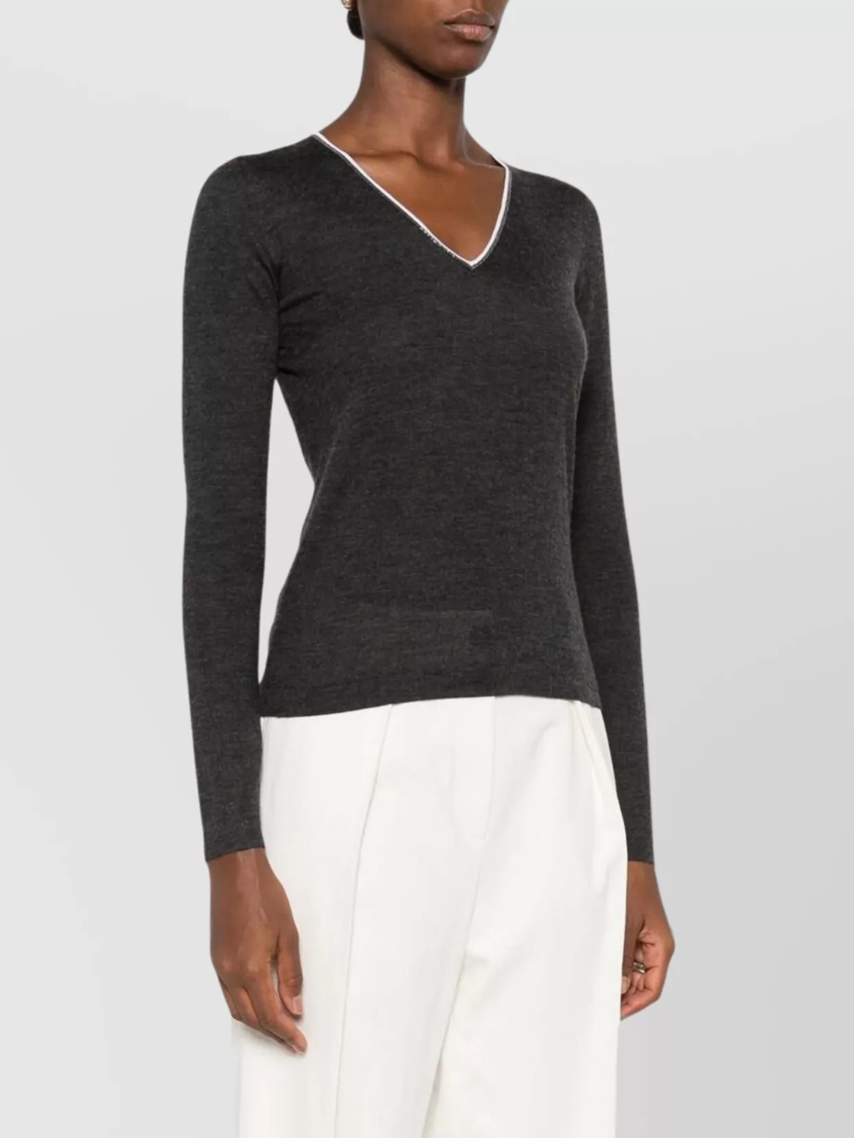 Brunello Cucinelli Cashmere And Silk V-necked Sweater In Gray