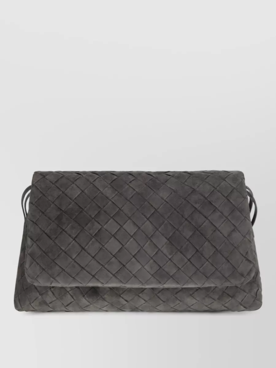 Bottega Veneta na leather clutch bag