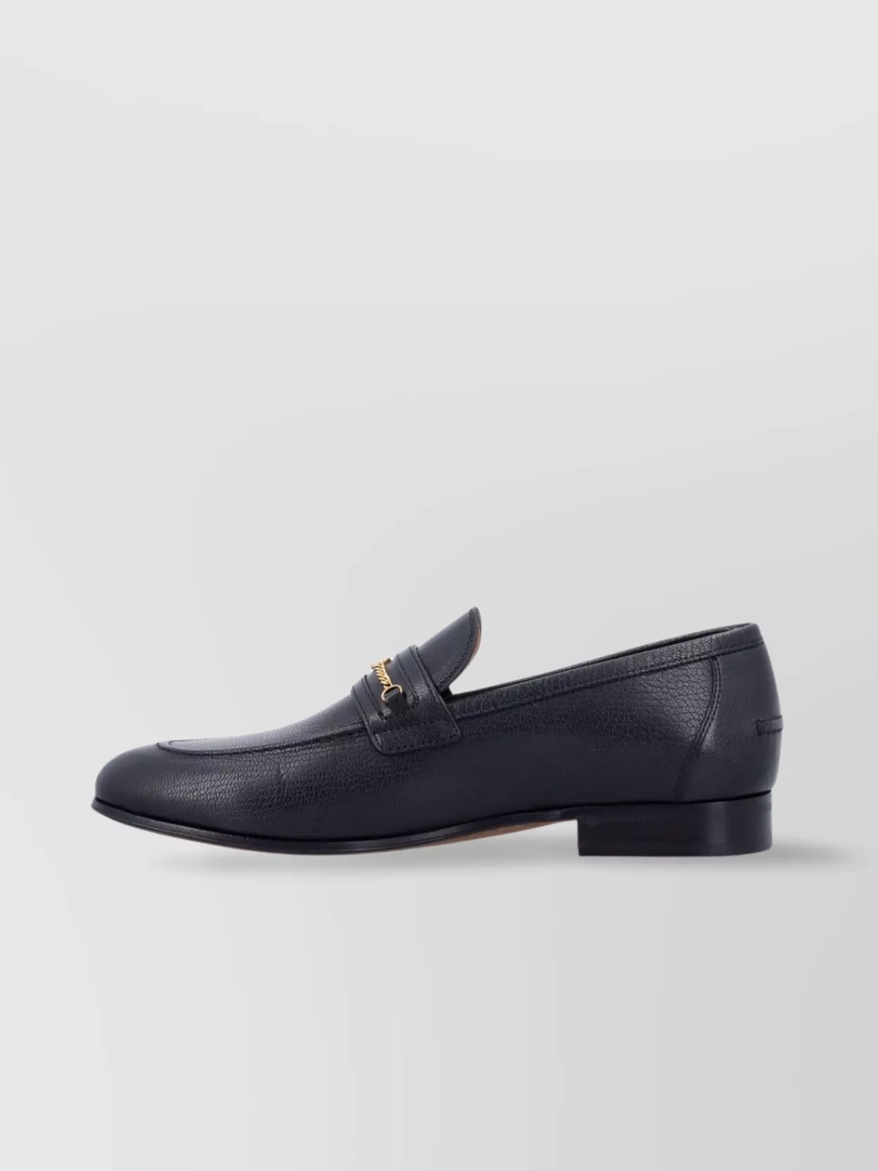 Valentino Garavani Men Vlogo Signautre Leather Loafers In Black