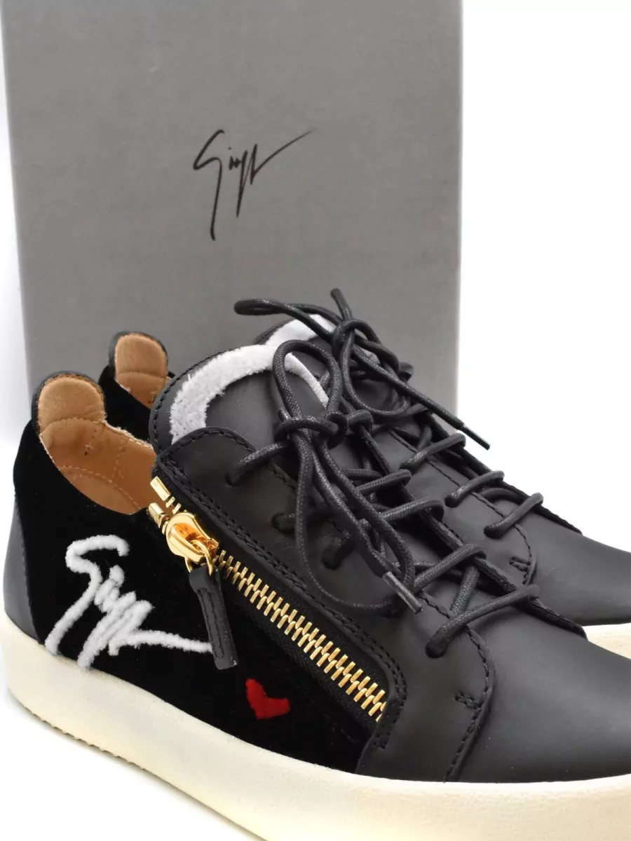 Giuseppe Zanotti Low Top Sneakers Contrast Sole Design