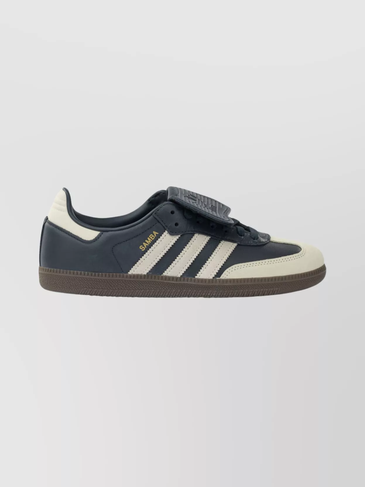 Adidas Originals Samba Lt Casual Sneakers With Contrasting Sole