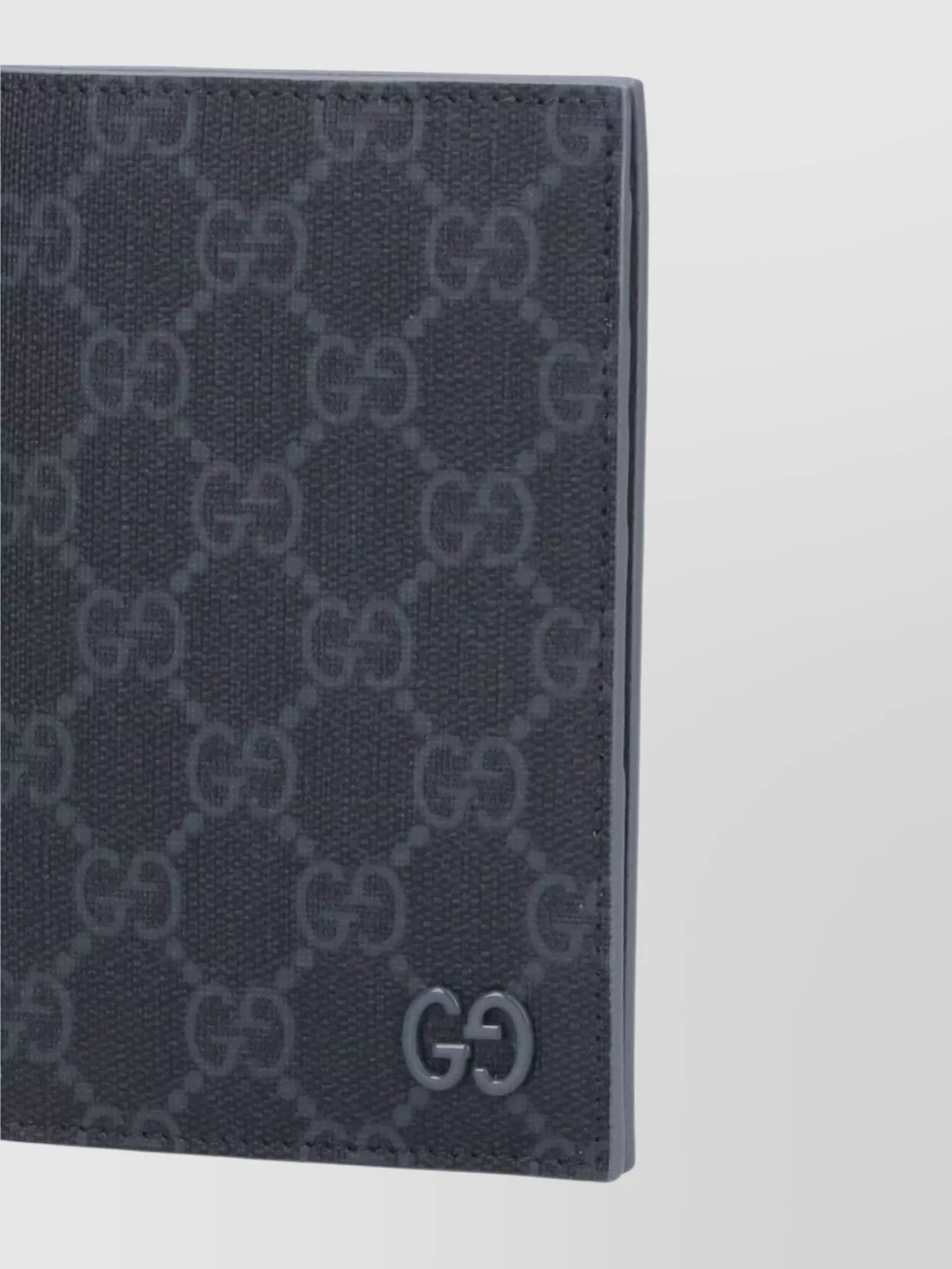 Gucci Textured Finish Wallets For A Sophisticated Look