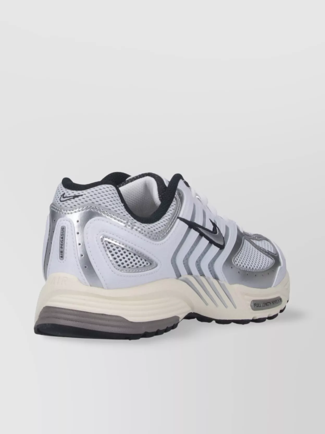 NIKE LOW TOP SNEAKERS WITH MESH UPPER AND RUBBER OUTSOLE