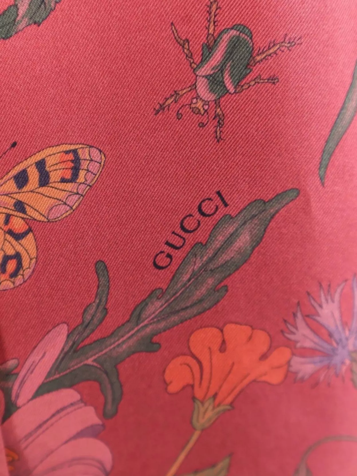 Gucci Floral Print Silk Shirt With Crew Neck