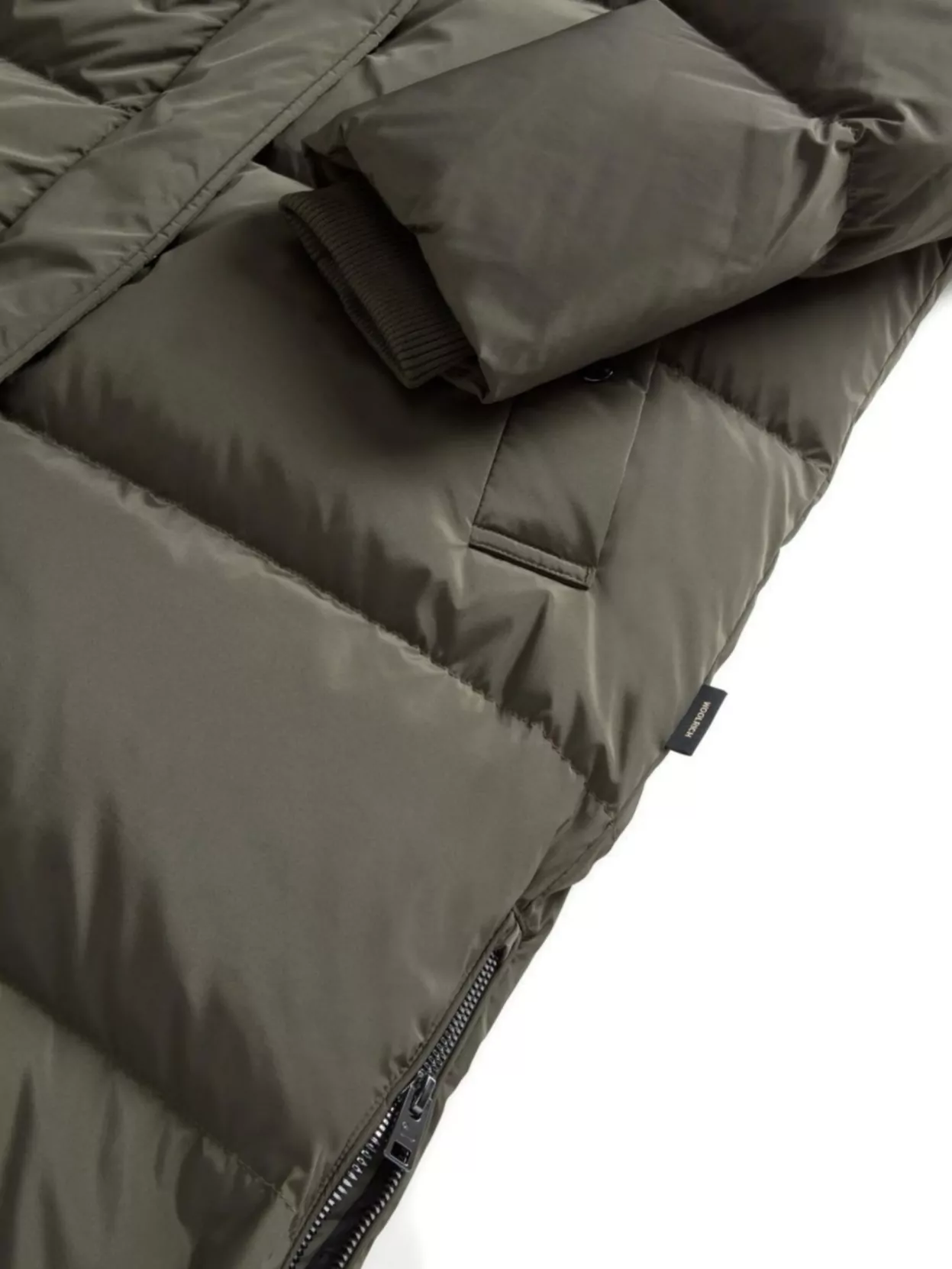 Woolrich Long Hooded Quilted Coat Front Pockets